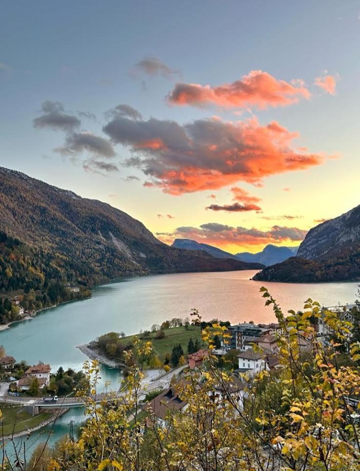 Hotel Aurora Molveno Exteriér fotografie