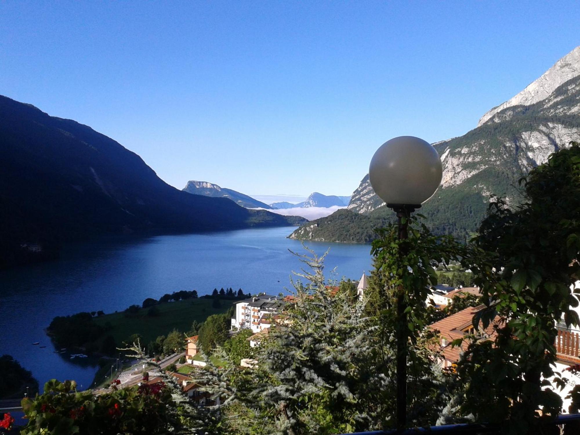 Hotel Aurora Molveno Exteriér fotografie