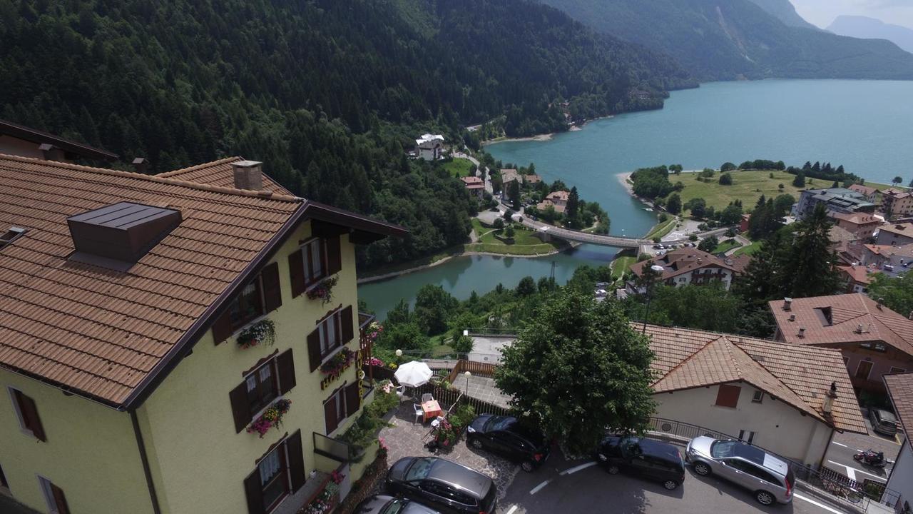 Hotel Aurora Molveno Exteriér fotografie