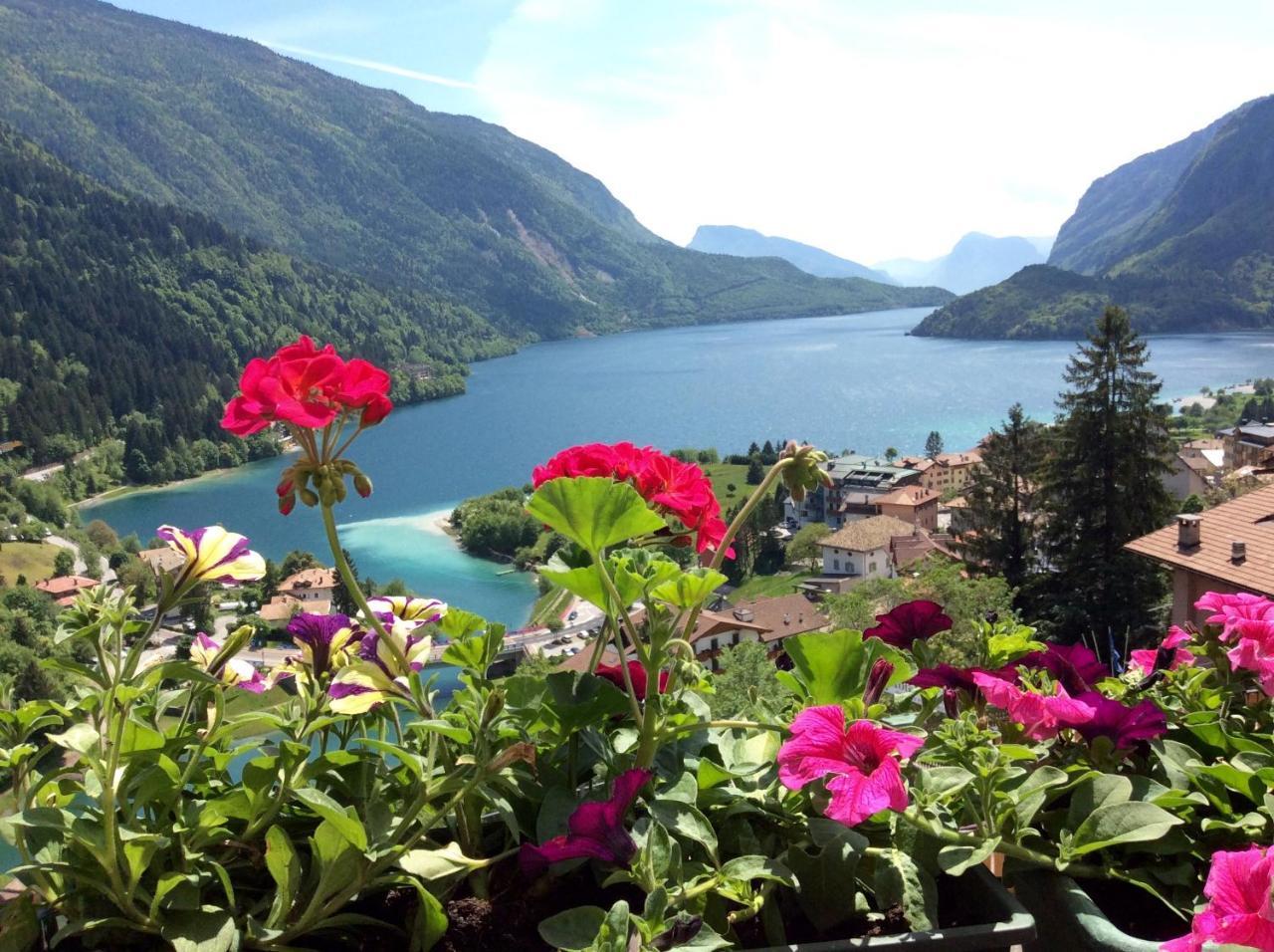 Hotel Aurora Molveno Exteriér fotografie